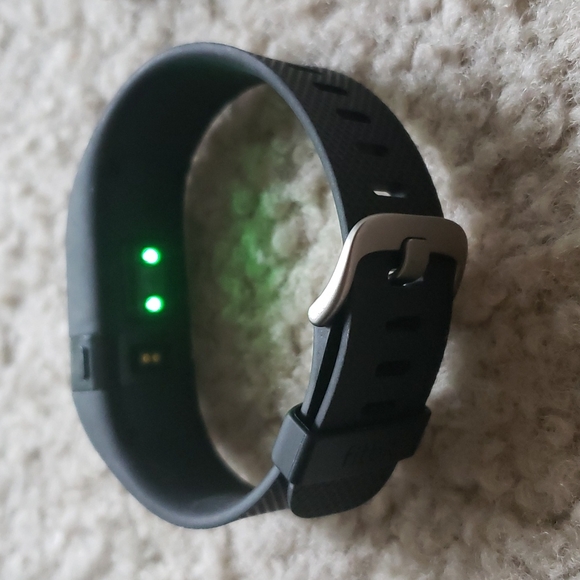 Fitbit Watch - Picture 4 of 6